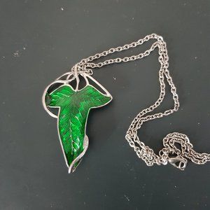 Lord Of The Rings Leaf Of Lorien Neckalce Broach
